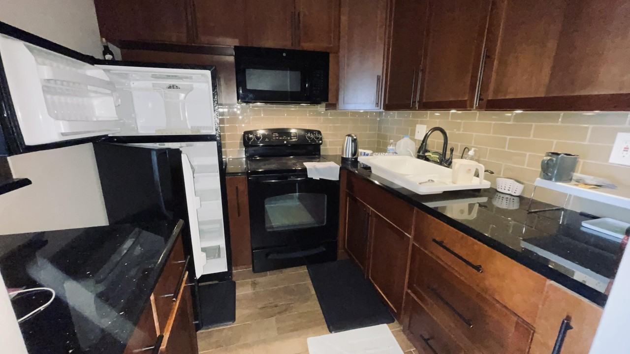 23 Easthampton A #23 - Photo 5 of 14