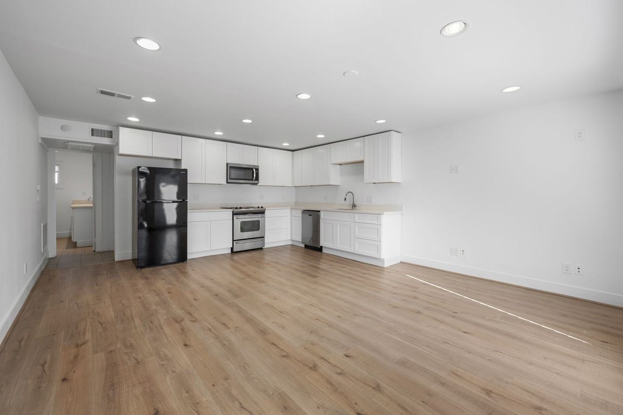 234 Westheimer Road #234-5 - Photo 6 of 19