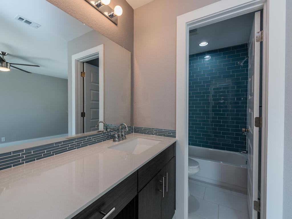 3910 Hillside Dr #3910 - Photo 5 of 12