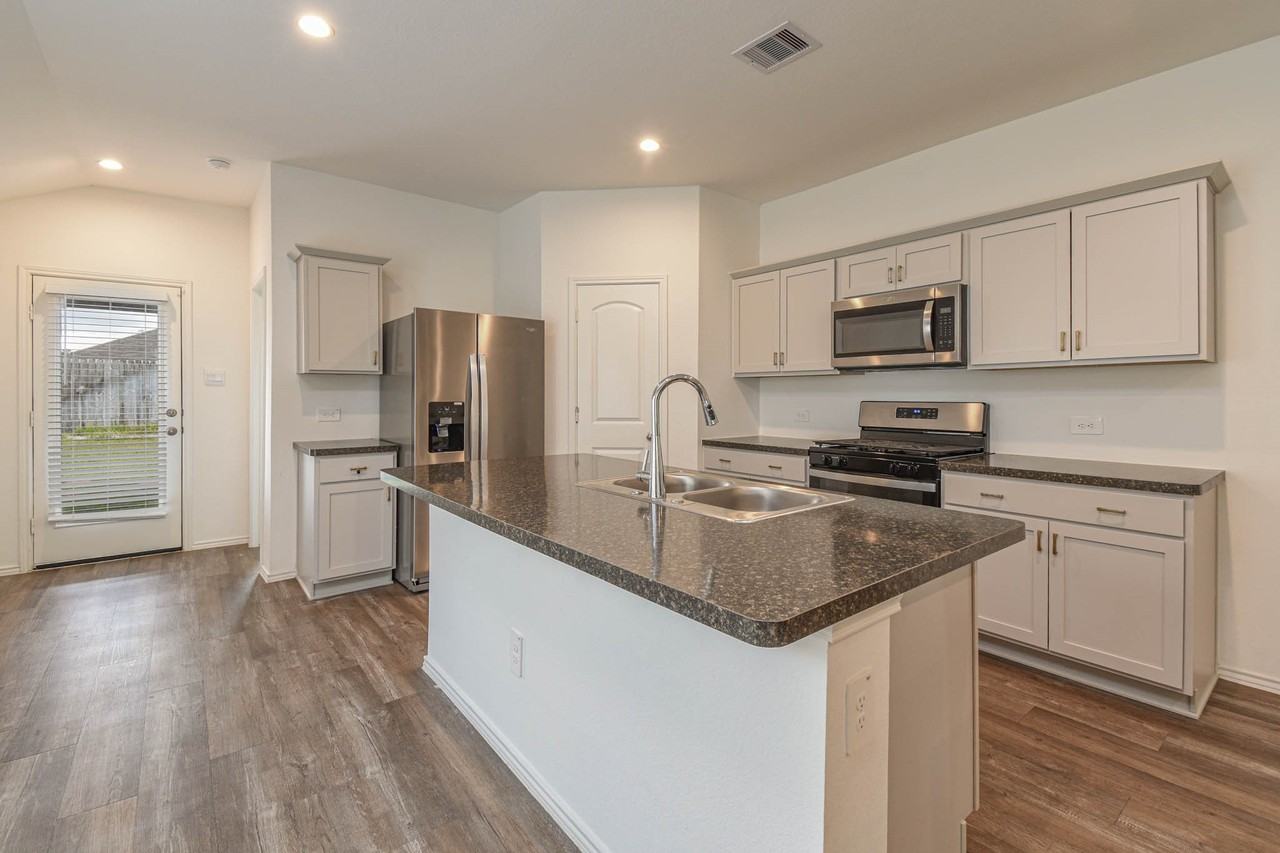 5423 Wyndham Ridge Ln #5423 - Photo 3 of 23