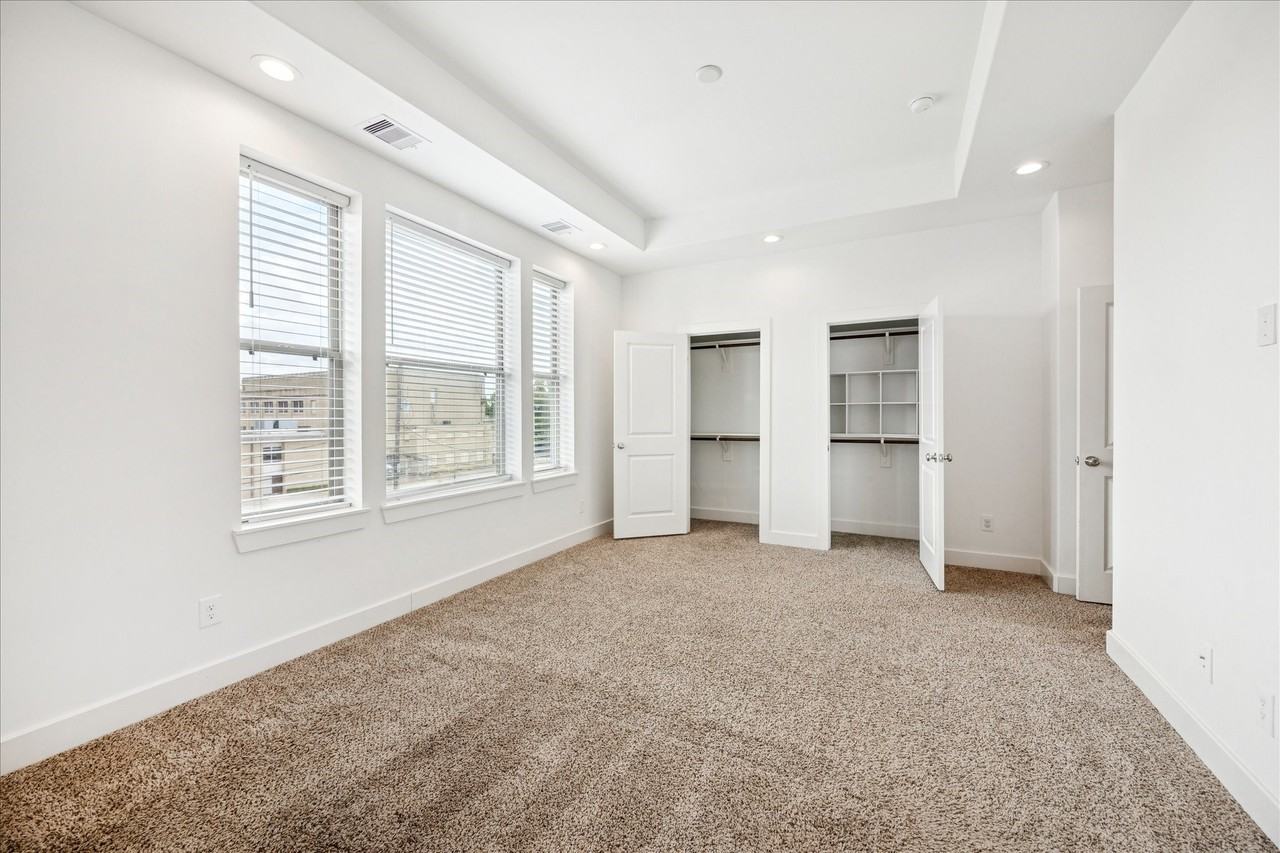 2612 Bastrop St #2612 - Photo 5 of 25