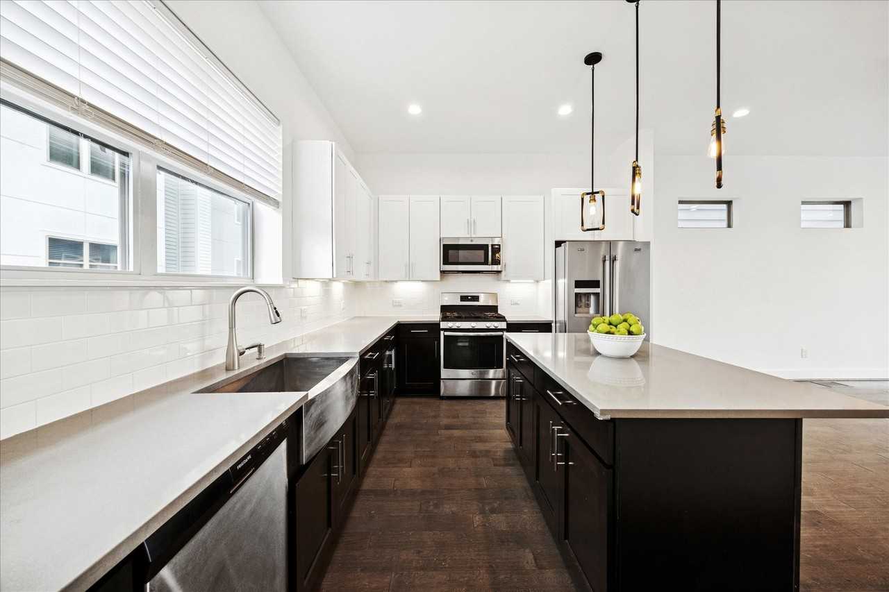 2612 Bastrop St #2612 - Photo 7 of 25