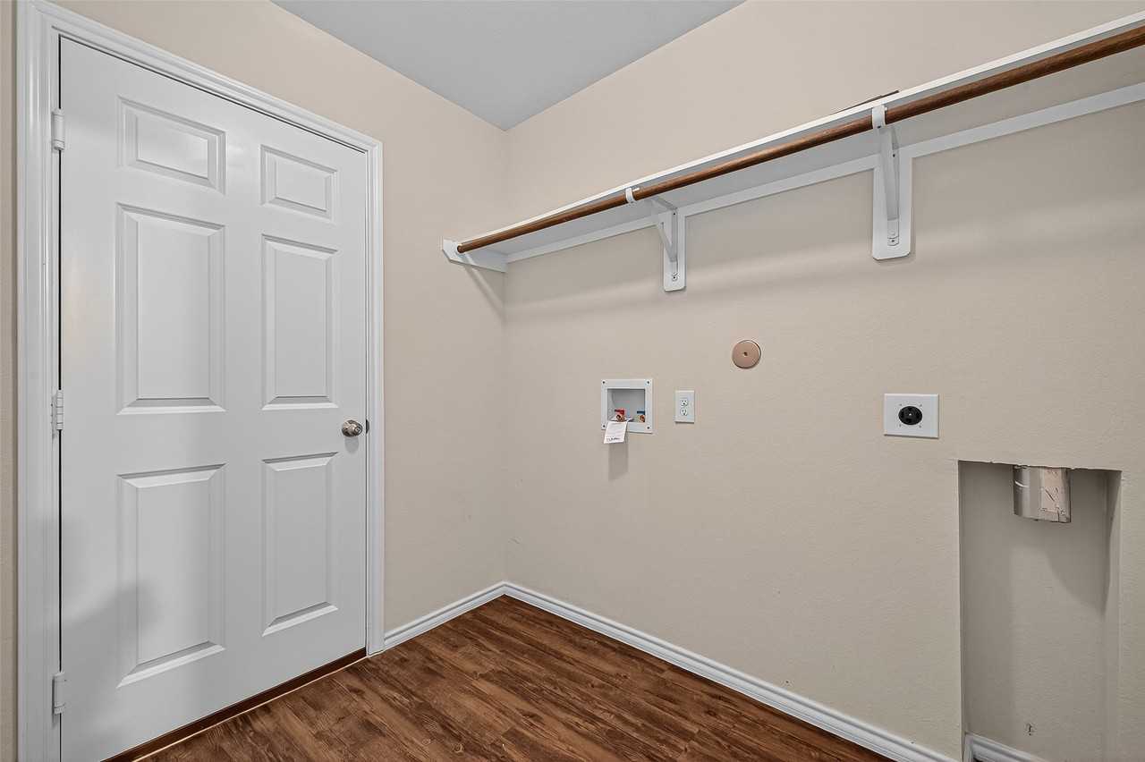 1830 Cormorant Cres #1830 - Photo 3 of 42