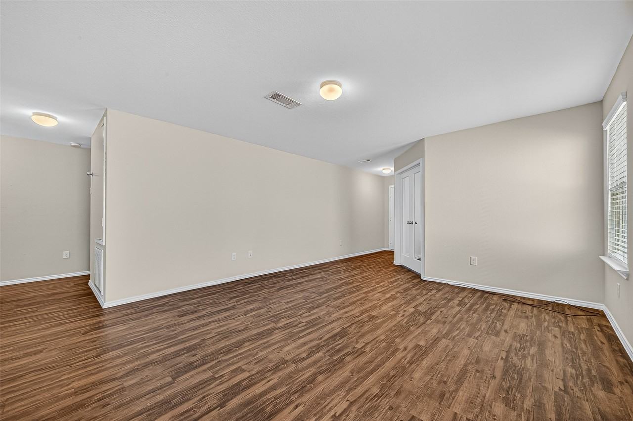 1830 Cormorant Cres #1830 - Photo 4 of 42