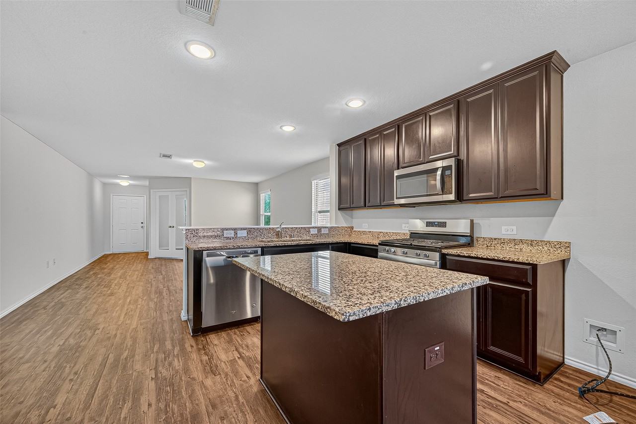 1830 Cormorant Cres #1830 - Photo 6 of 42