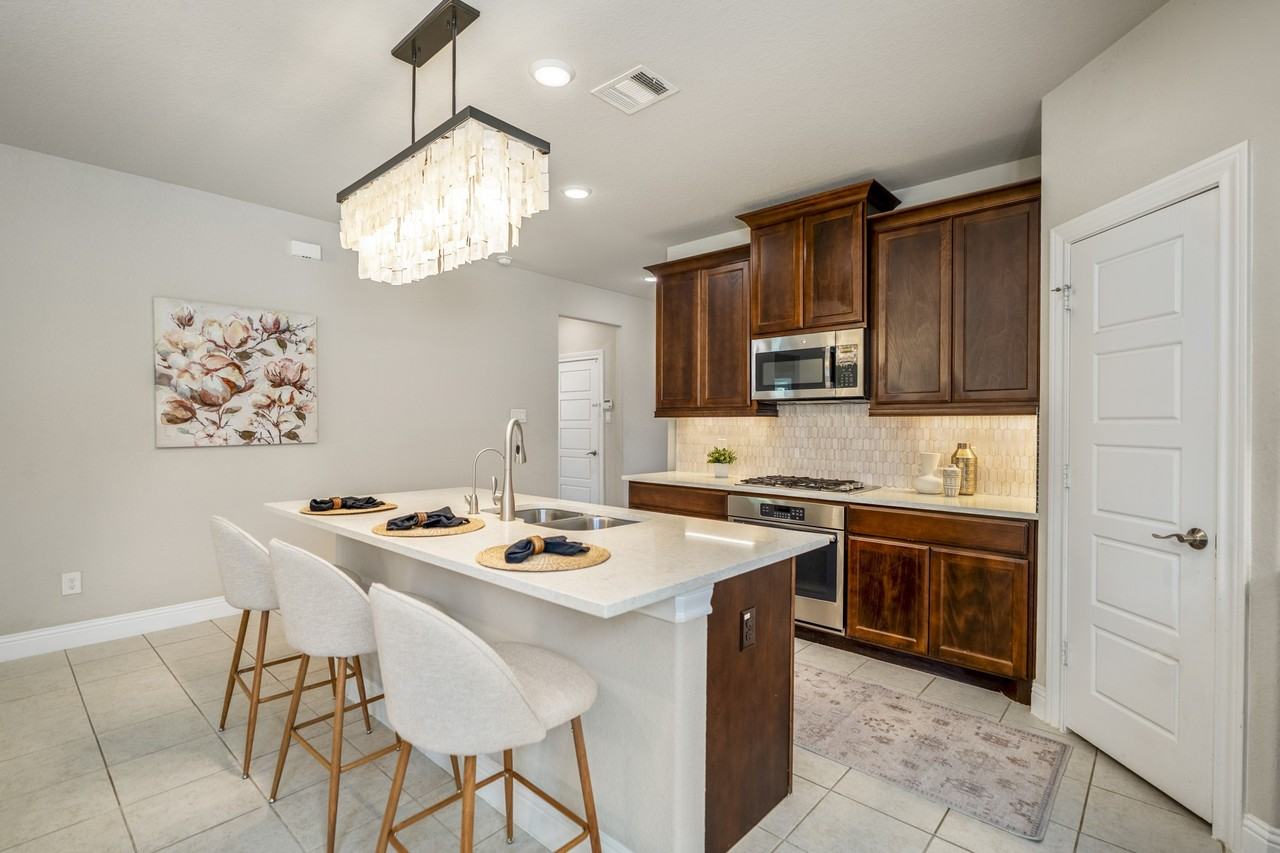 16719 Highland Country Dr #16719 - Photo 2 of 49