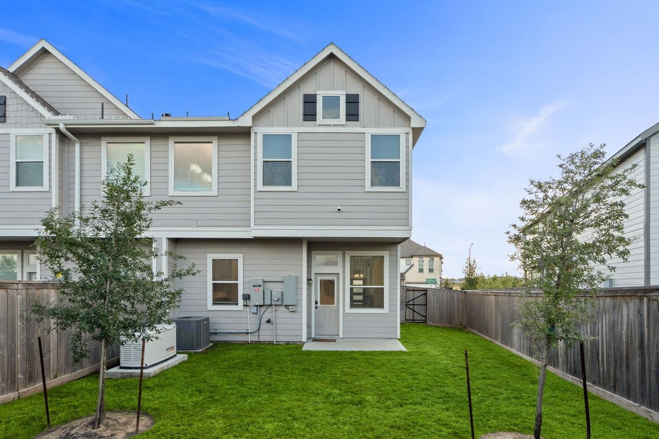 21146 Medina River Dr #21146 - Photo 2 of 30