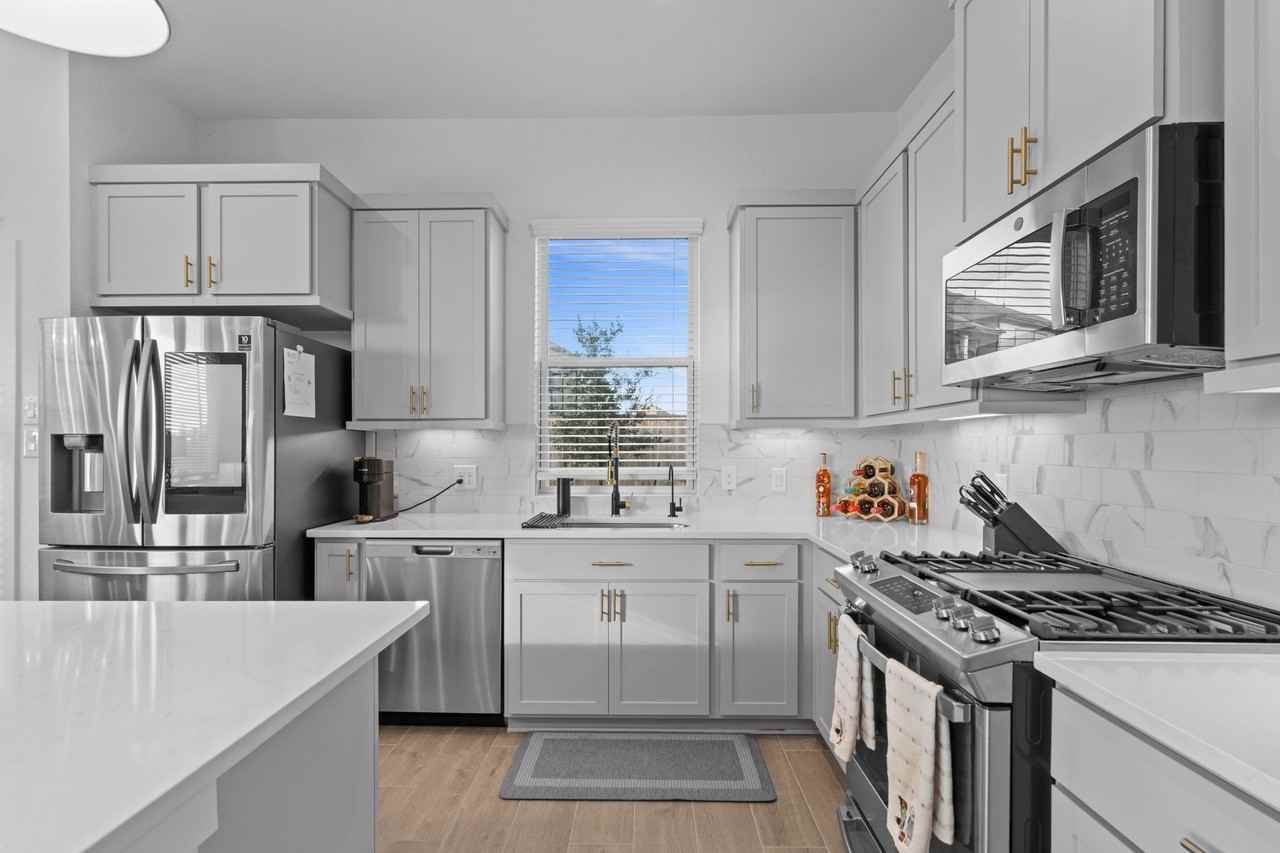 21146 Medina River Dr #21146 - Photo 3 of 30