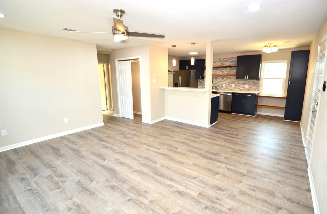 1725 Avenue O #1725REAR - Photo 6 of 26