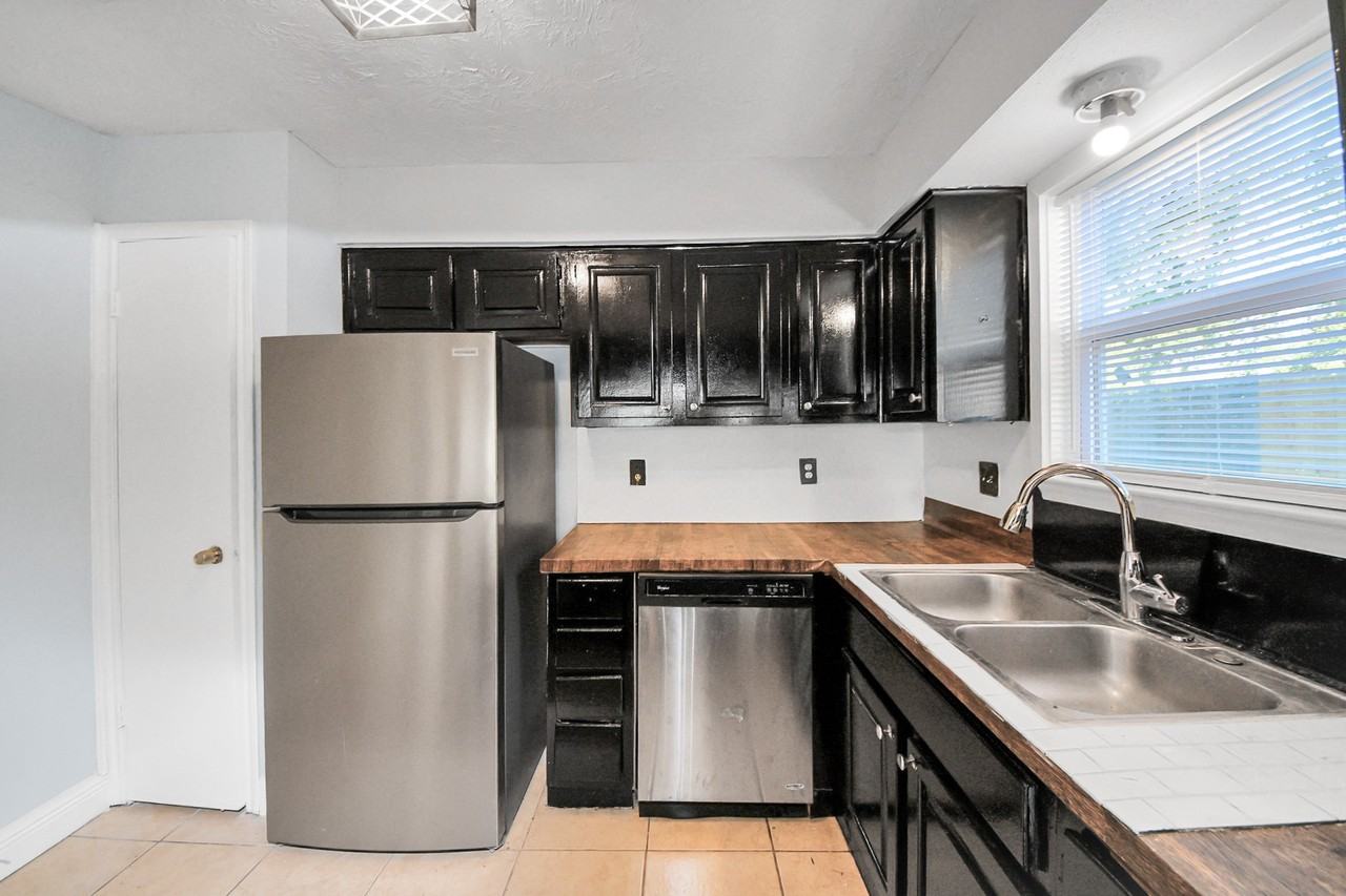 7303 Prairie Village Dr #7303 - Photo 3 of 35