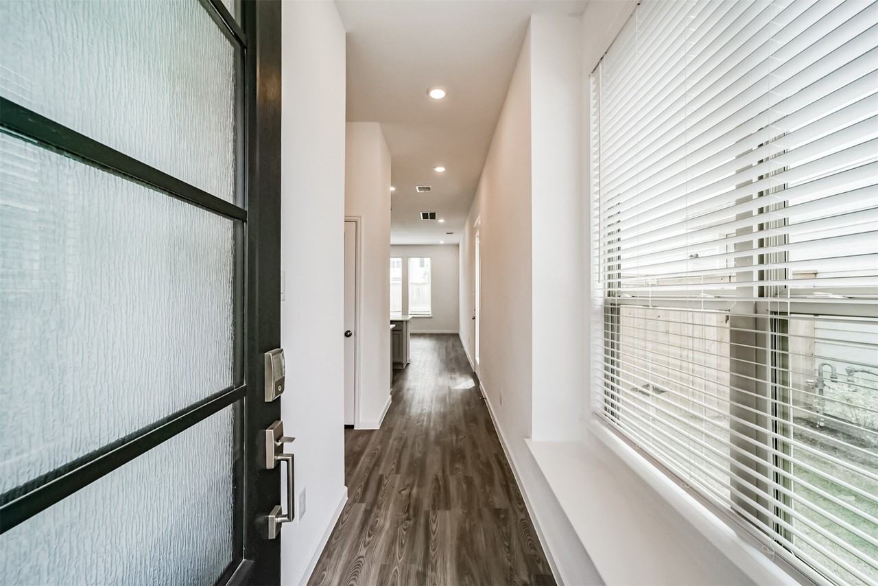 21115 Castroville Way #21115 - Photo 4 of 36