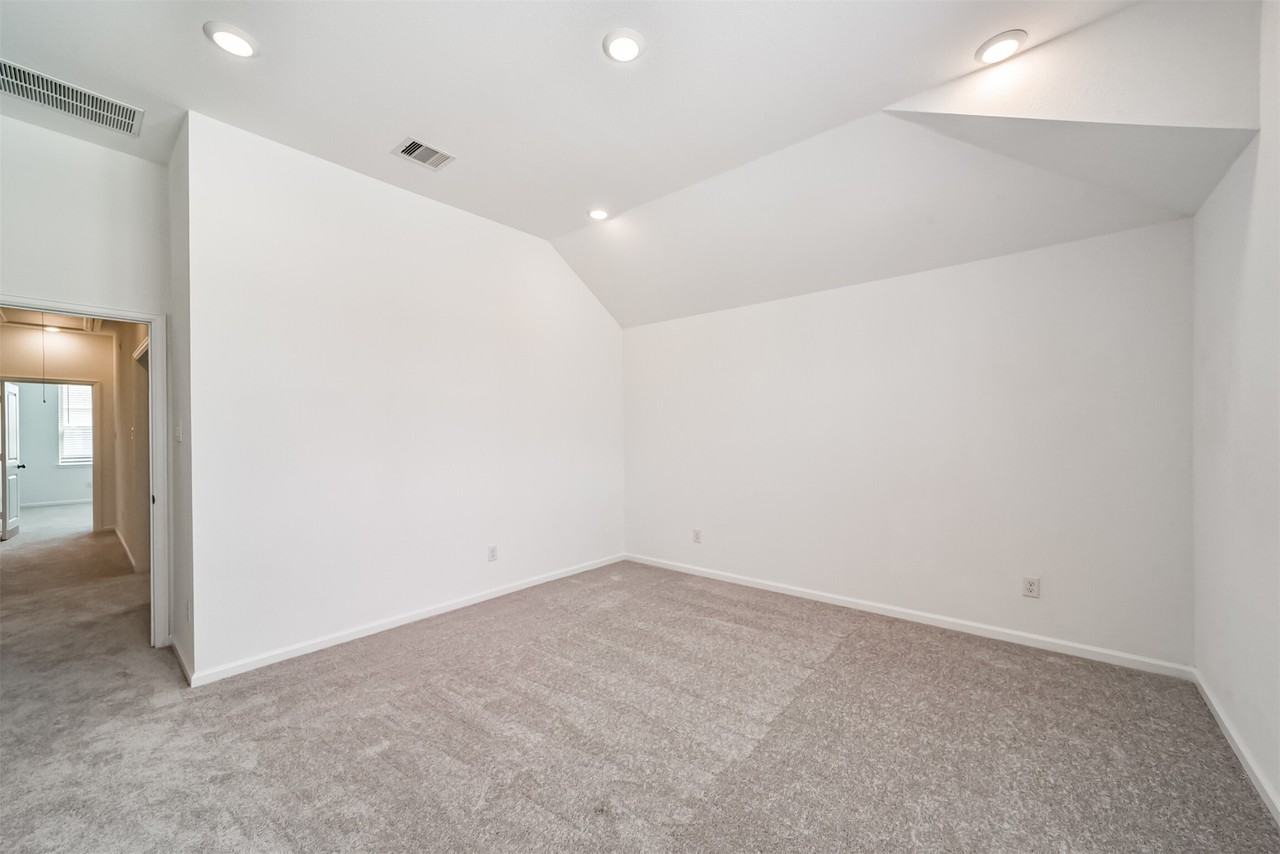 21115 Castroville Way #21115 - Photo 5 of 36