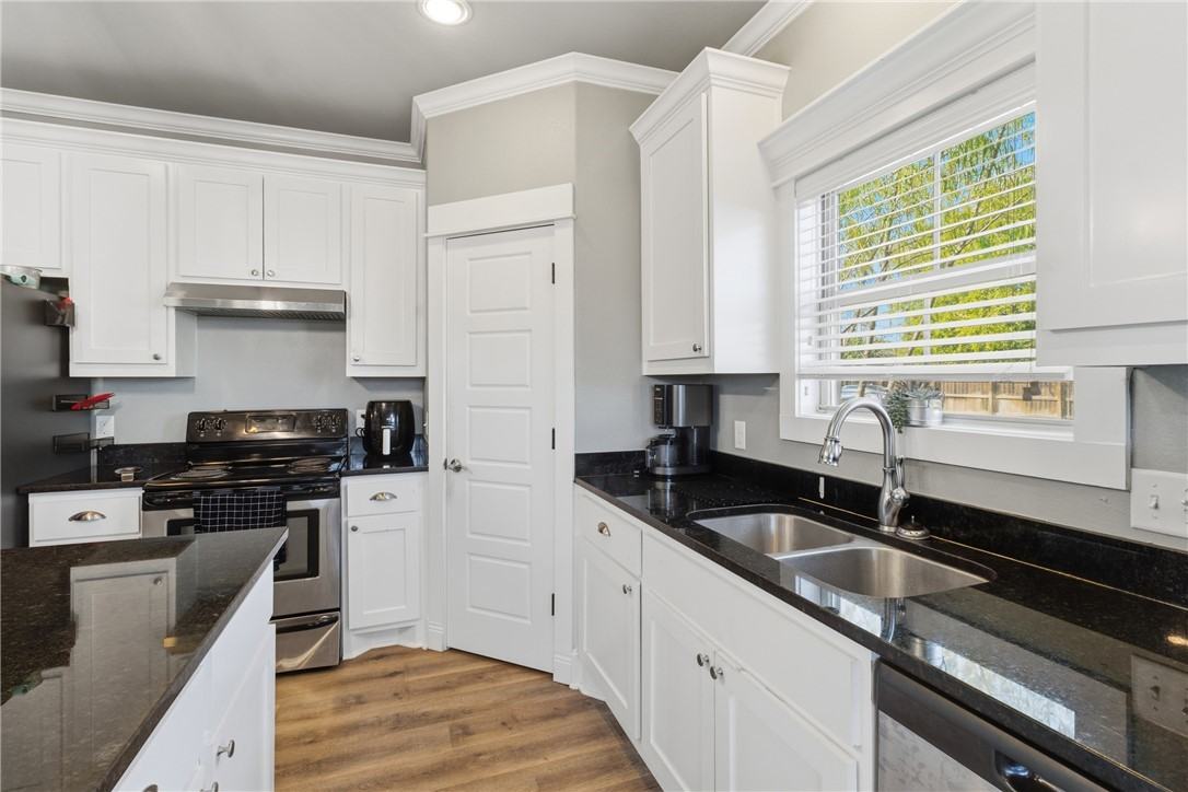 1701 Park Place #1701 - Photo 7 of 16