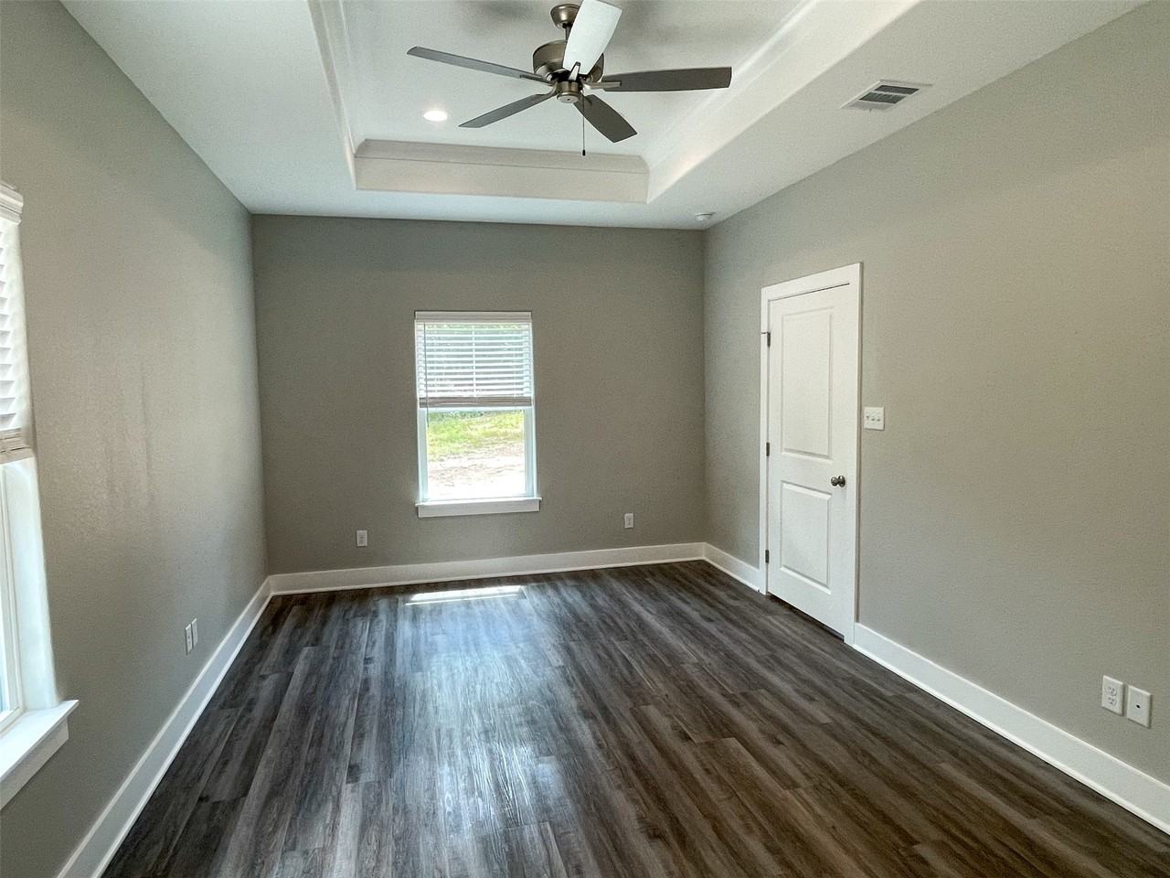 6475 Fm 244 #6475 - Photo 2 of 18