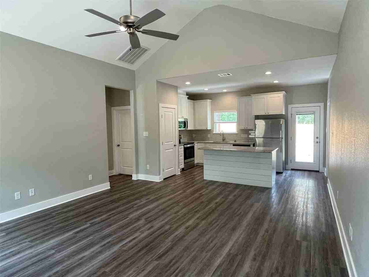 6475 Fm 244 #6475 - Photo 3 of 18