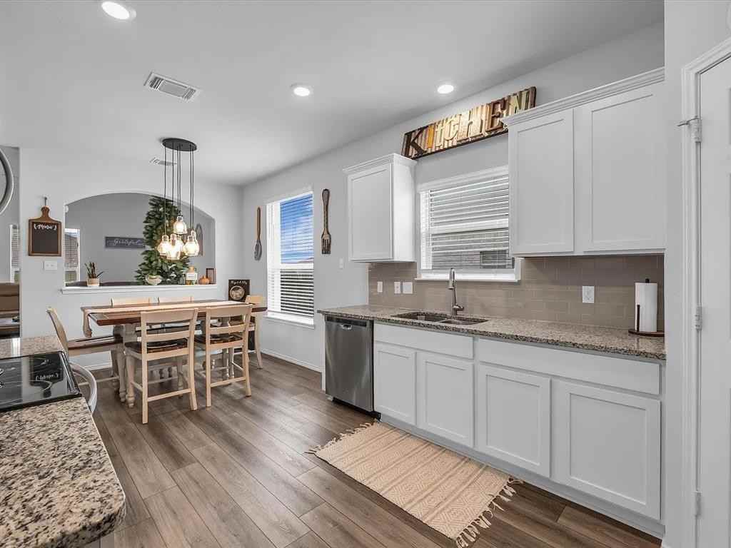 2820 Jackal Drive #2820 - Photo 3 of 27