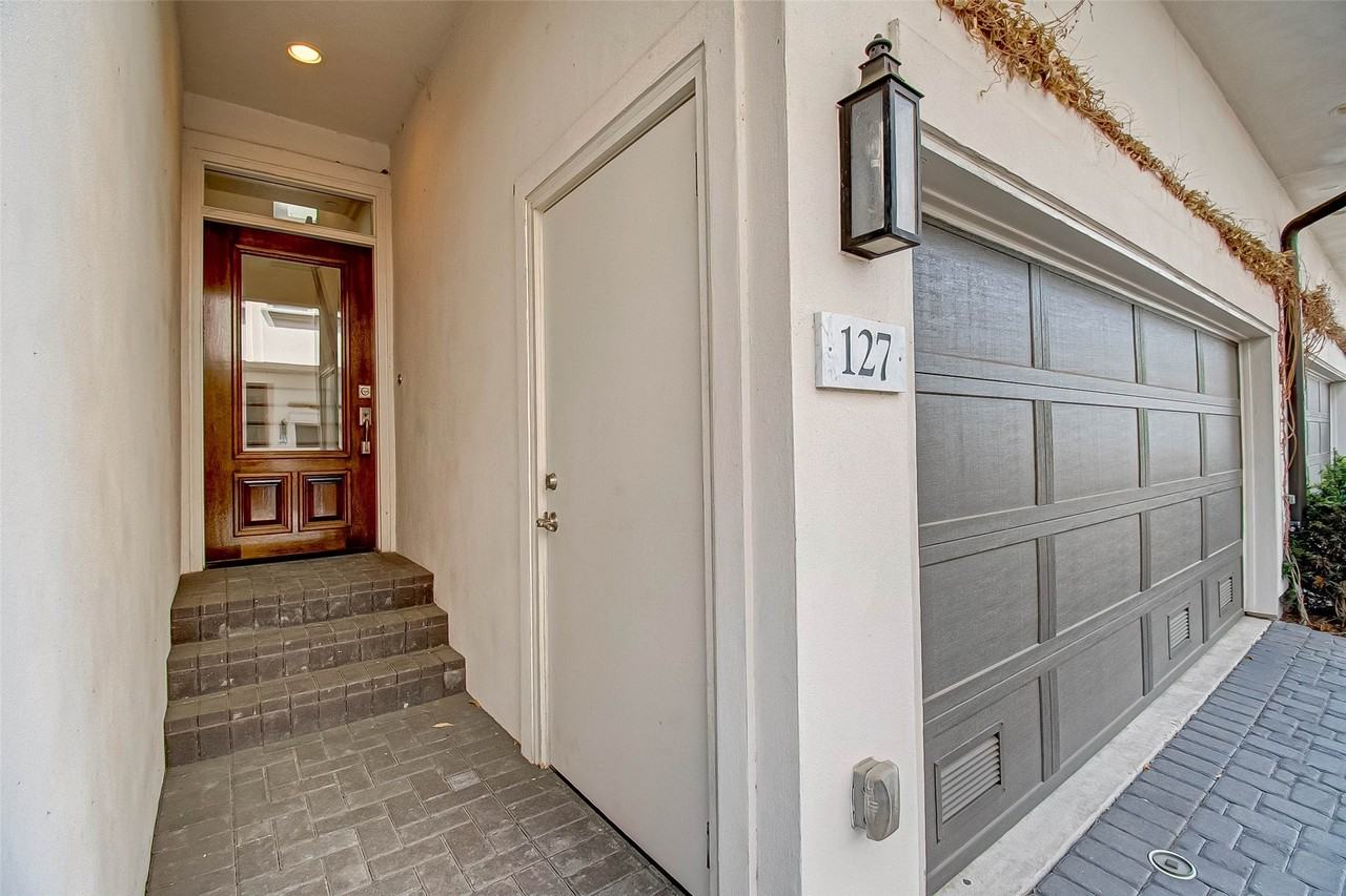 4031 Bellefontaine Street