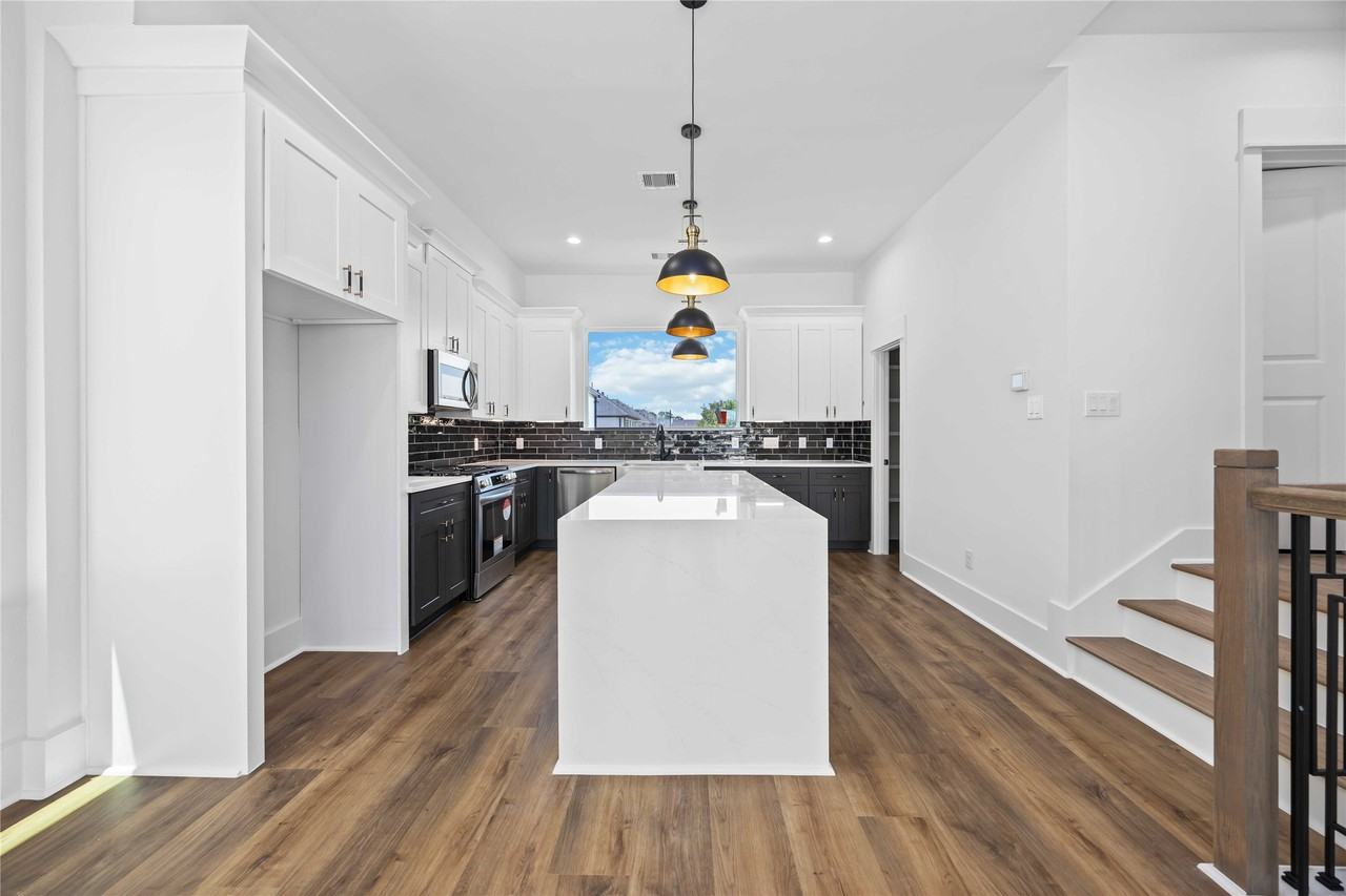 1935 Knoll Point Trail #1935