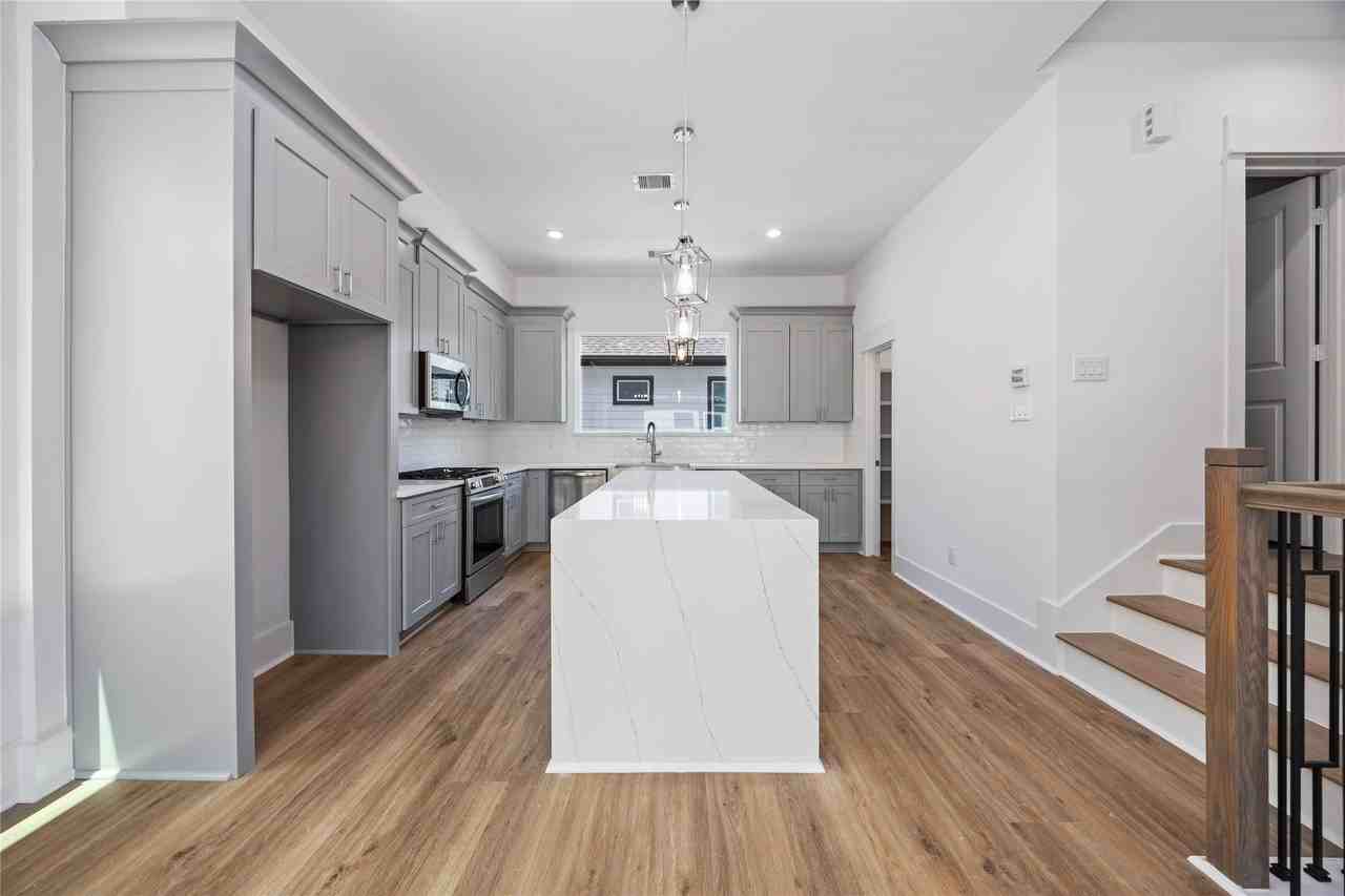 1935 Knoll Point Trail #1935 - Photo 3 of 28