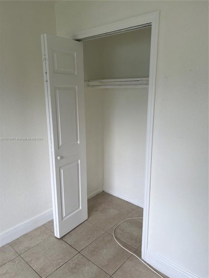 5900 Northwest 1st Avenue #5900-3 - Photo 5 of 10