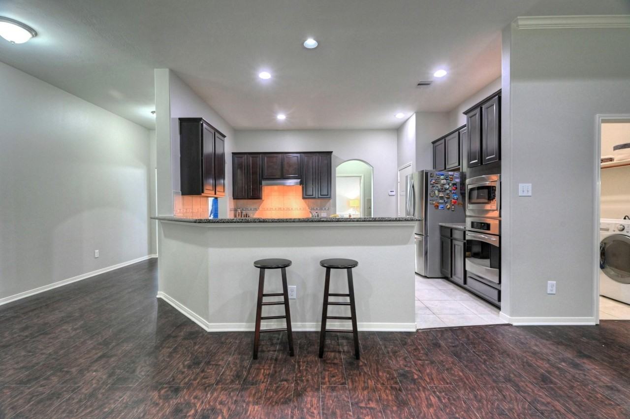 7810 Oak Moss Drive #7810 - Photo 2 of 32