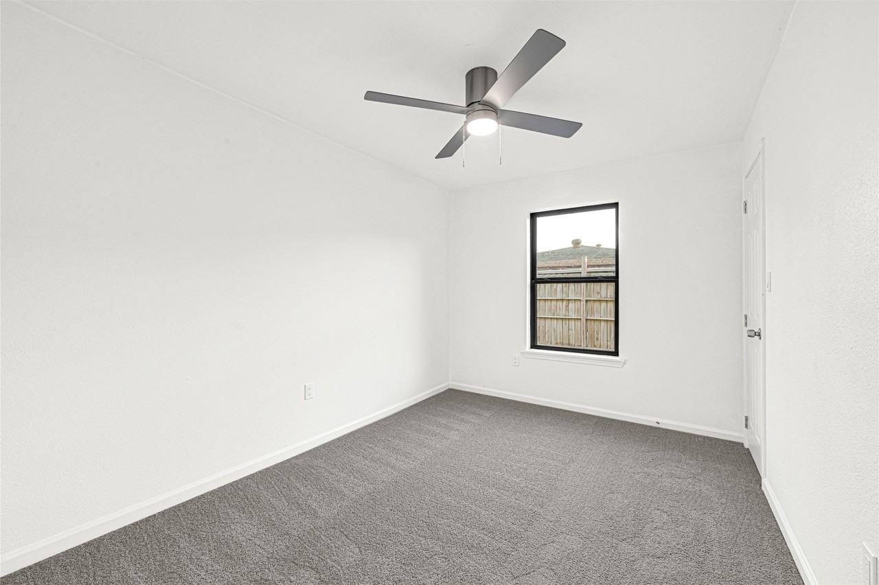 1426 17th Street #1426 - Photo 2 of 20