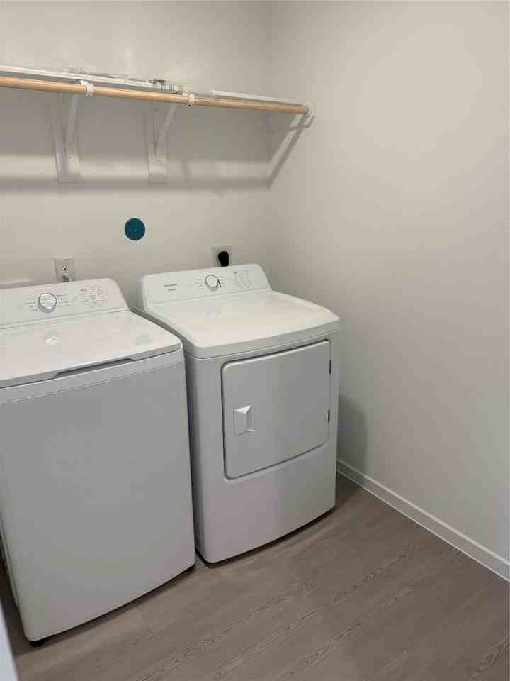 2527 8th Street #2527 - Photo 2 of 12