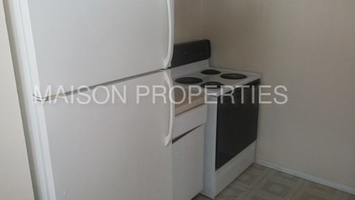 154 Woodhill Dr #1 - Photo 3 of 12