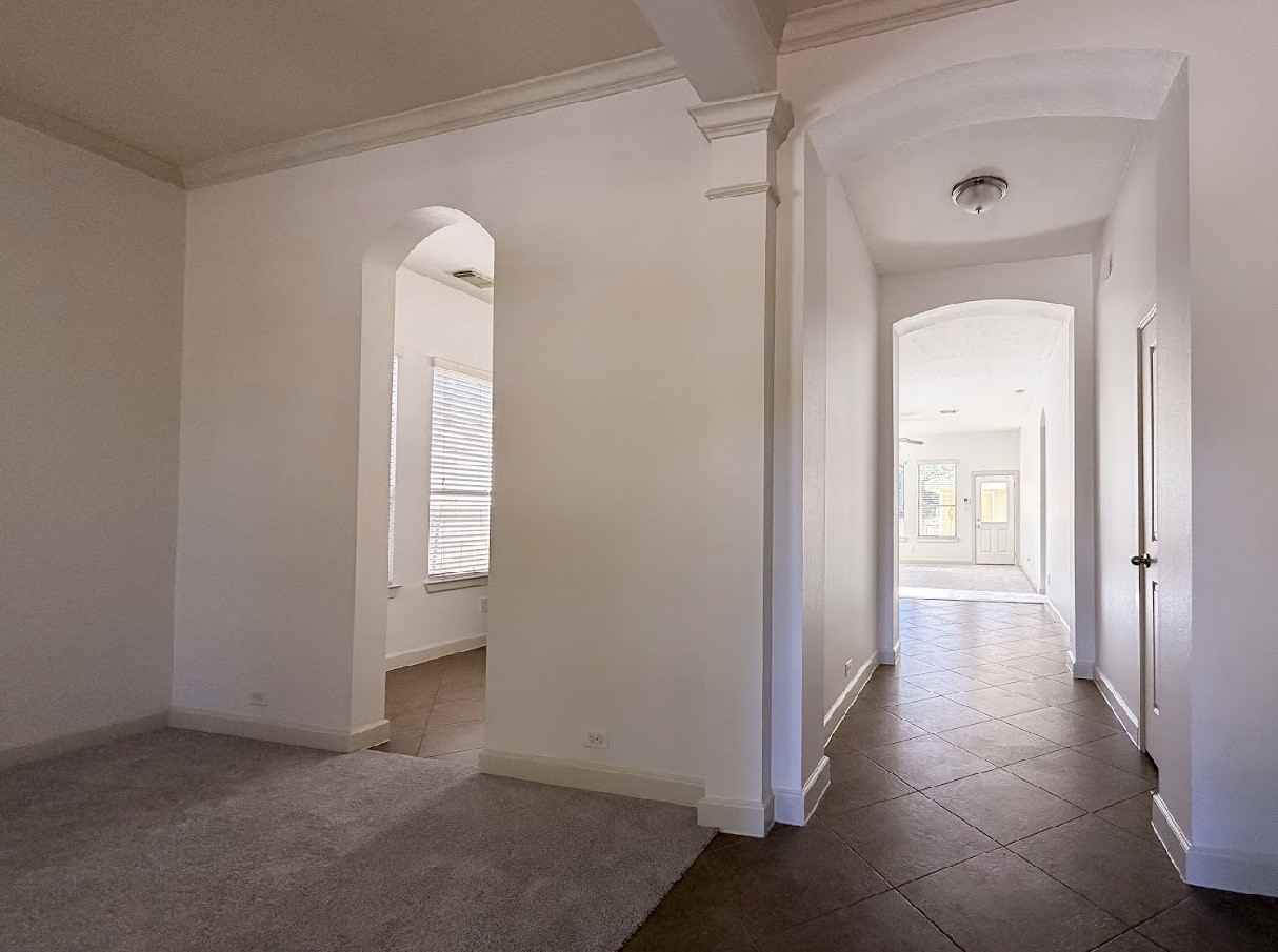 114 West Montfair Boulevard #114 - Photo 2 of 13