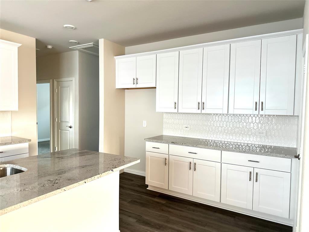 205 Travine Dr #205 - Photo 6 of 24