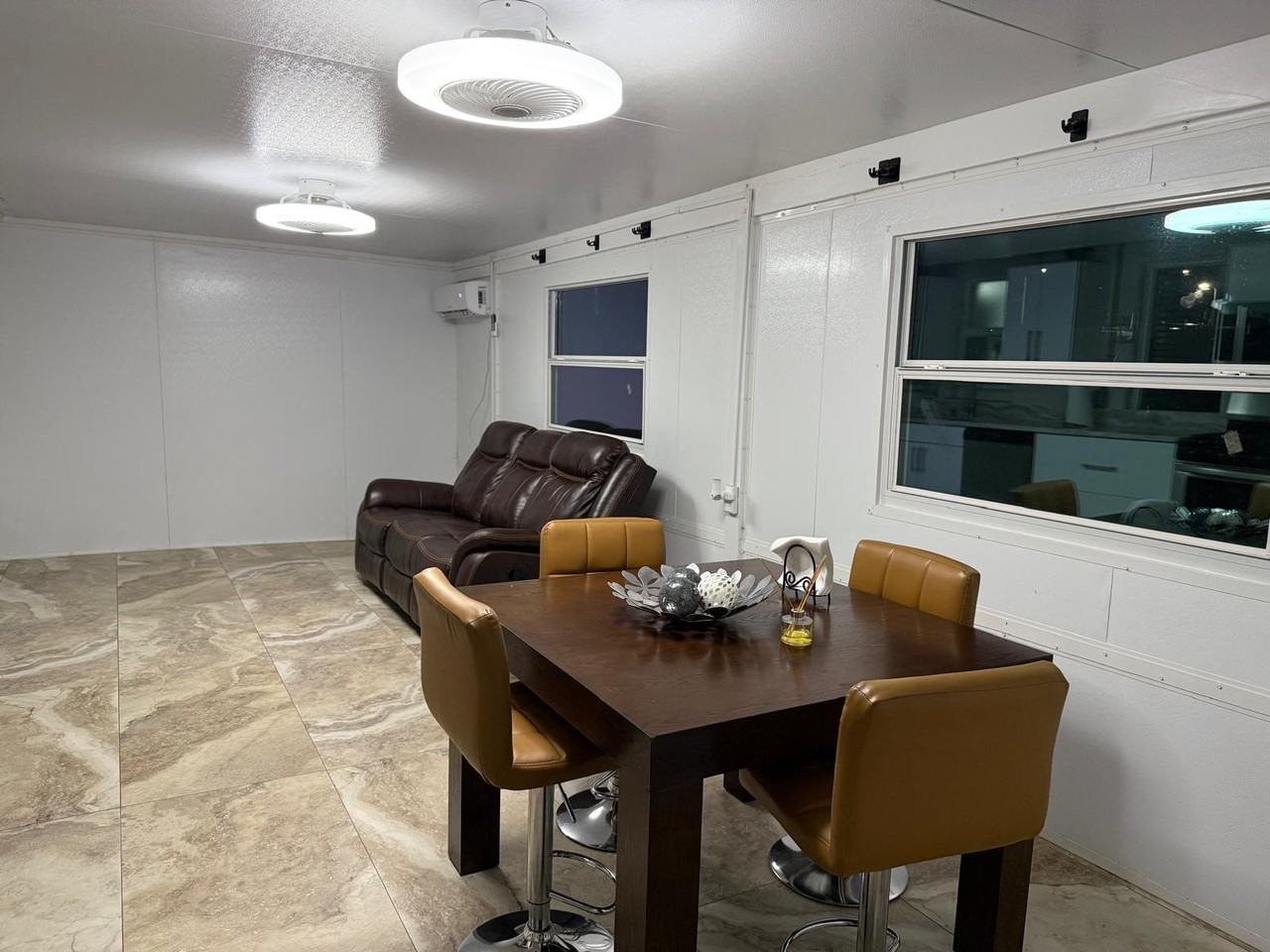 1077 Fernlea Drive #1077B - Photo 4 of 9