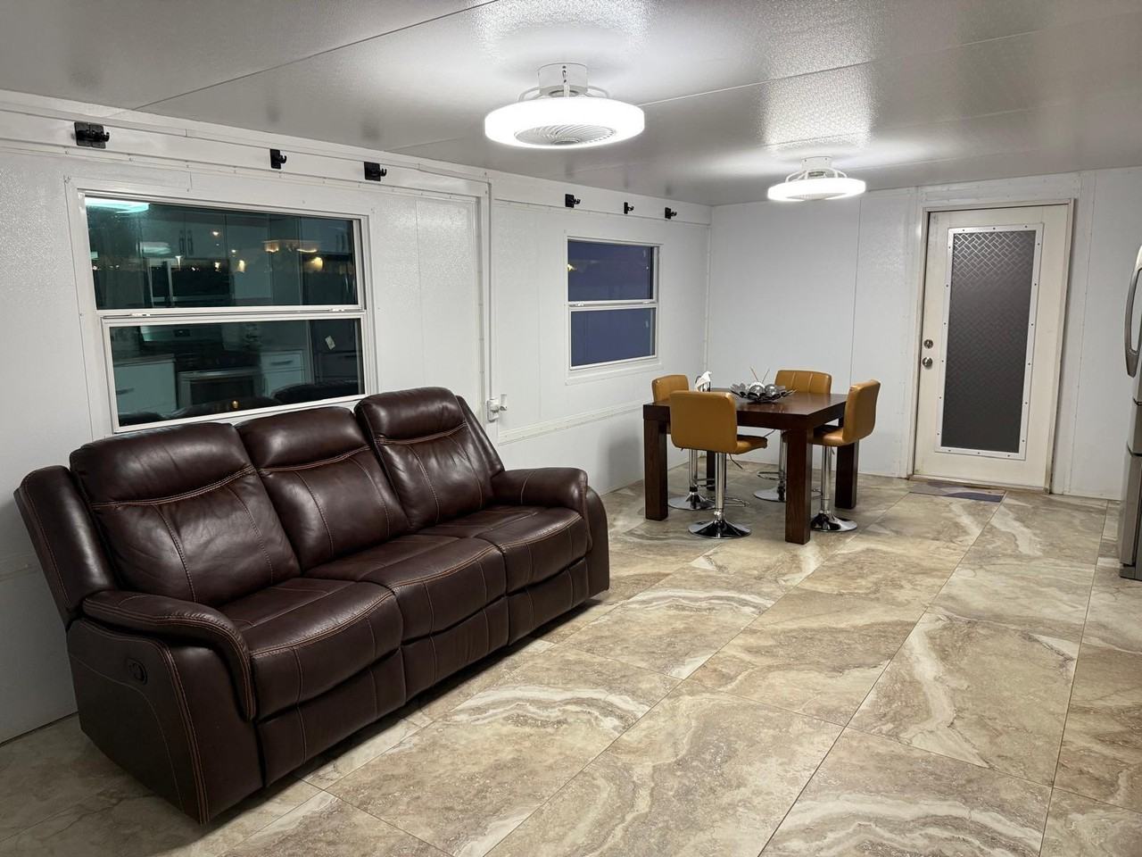 1077 Fernlea Drive #1077B - Photo 7 of 9