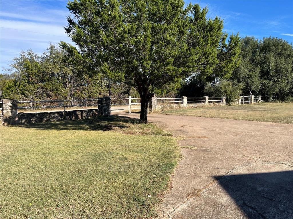 1133 County Road 1001 #1133 - Photo 3 of 19