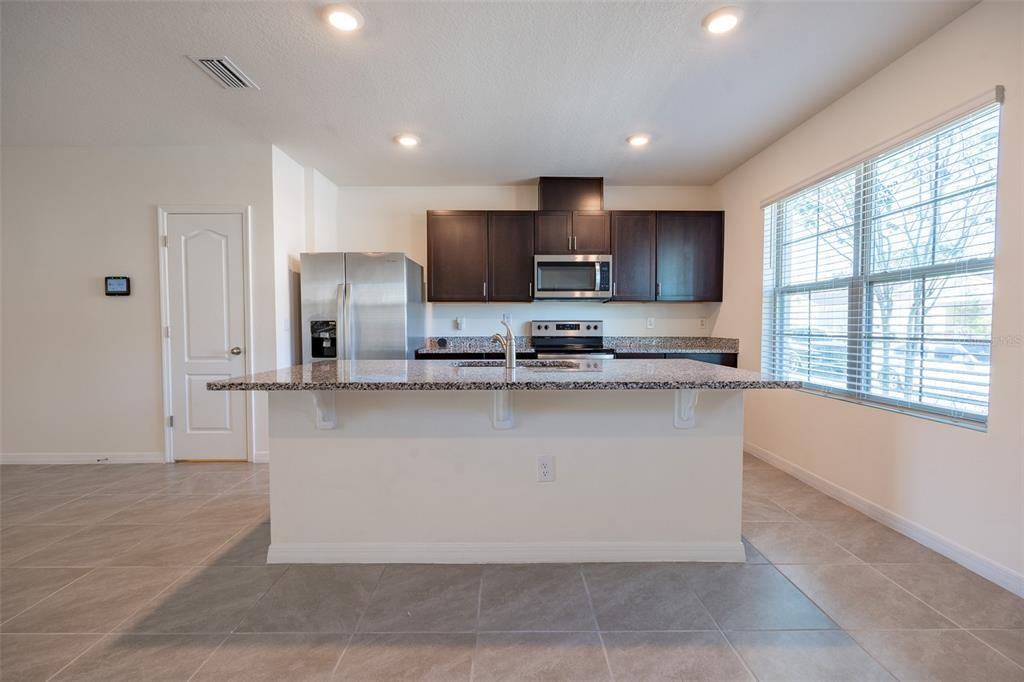 2006 Rankin St #2006 - Photo 6 of 33