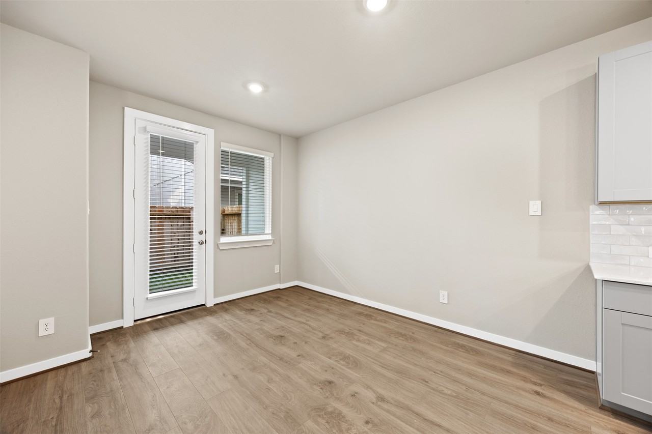 4115 Glowing Hearth Dr #4115 - Photo 5 of 30