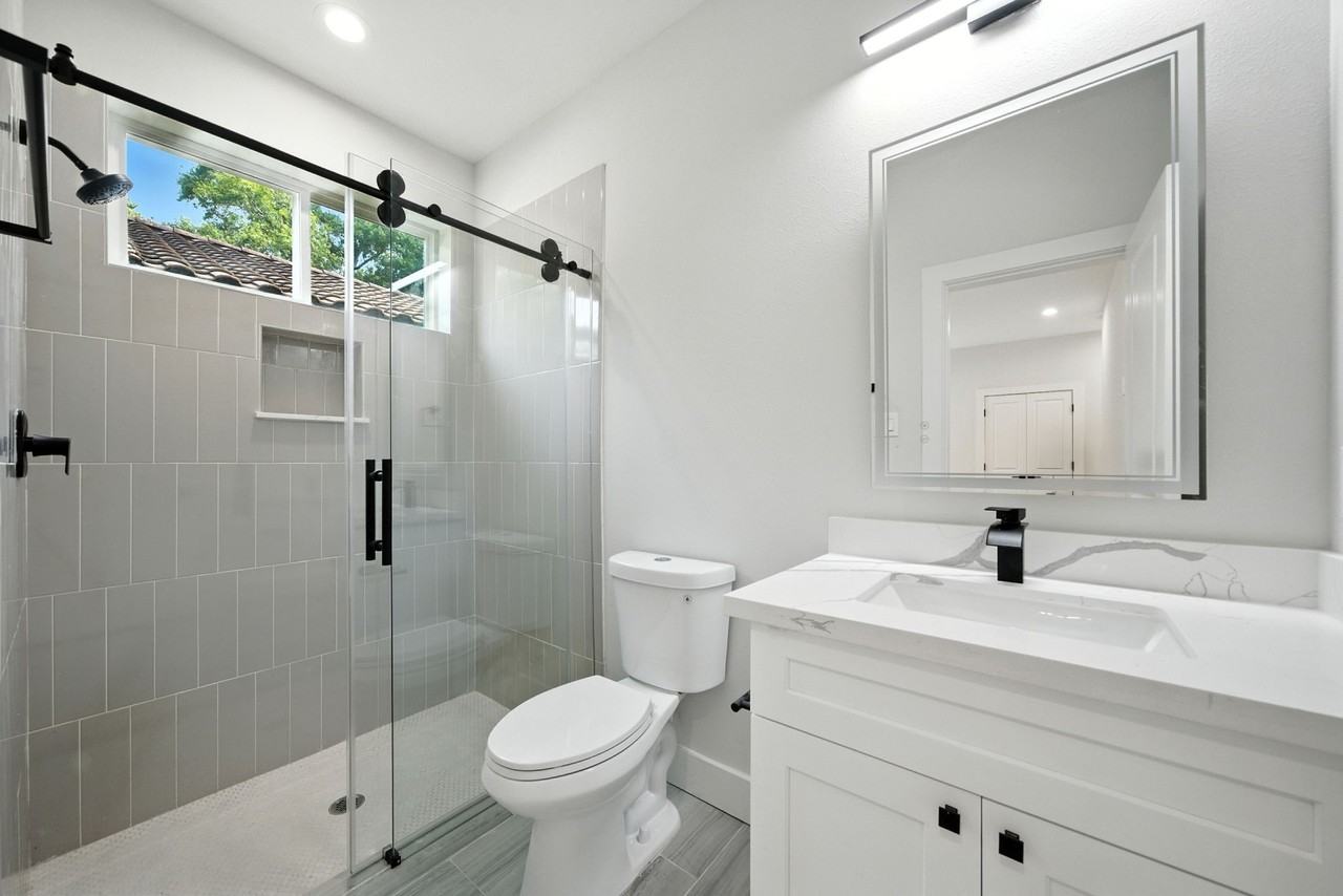 2304 Hoskins Drive #2304D