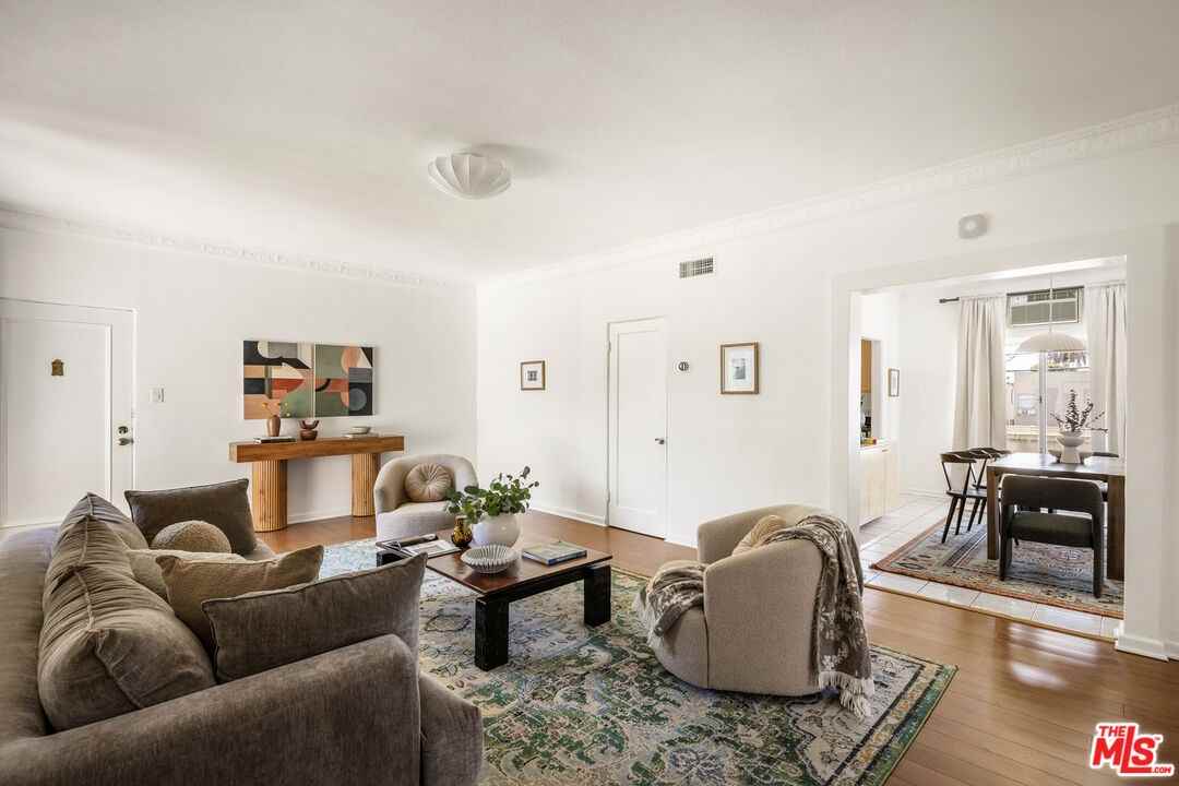 1147 South Westmoreland Avenue #1147-2 - Photo 3 of 41