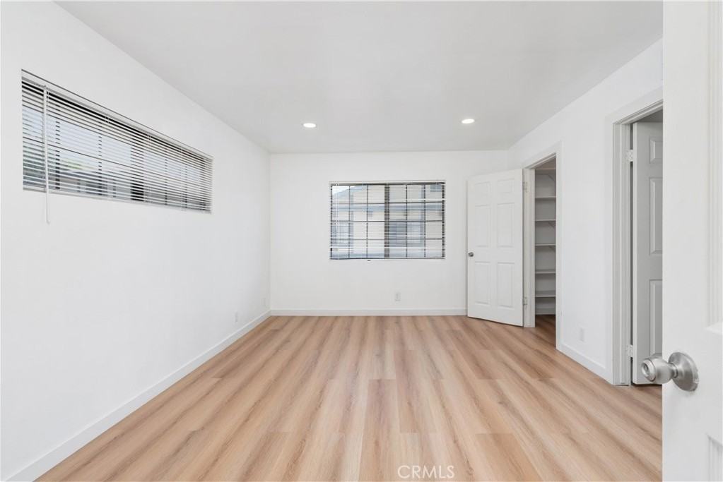 18435 Keswick Street #18435-10 - Photo 2 of 34