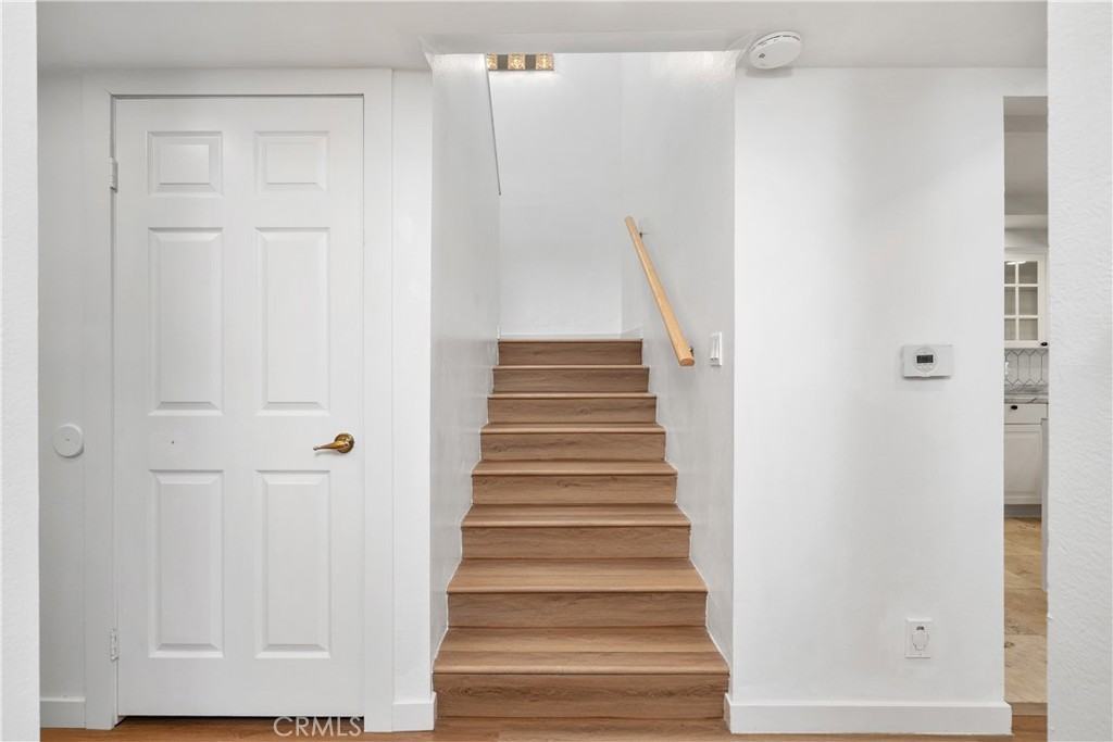 18435 Keswick Street #18435-10 - Photo 6 of 34