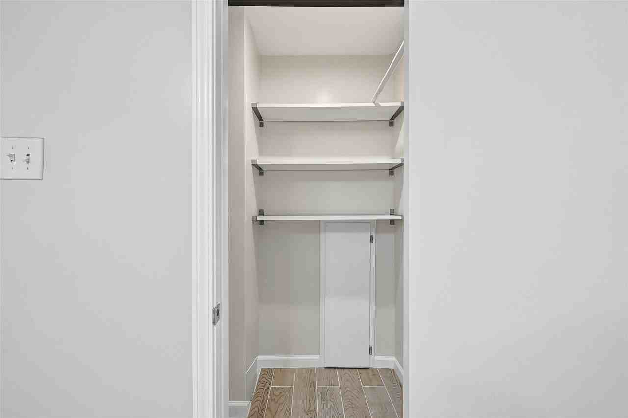 1607 Welch St #1607-5 - Photo 3 of 20