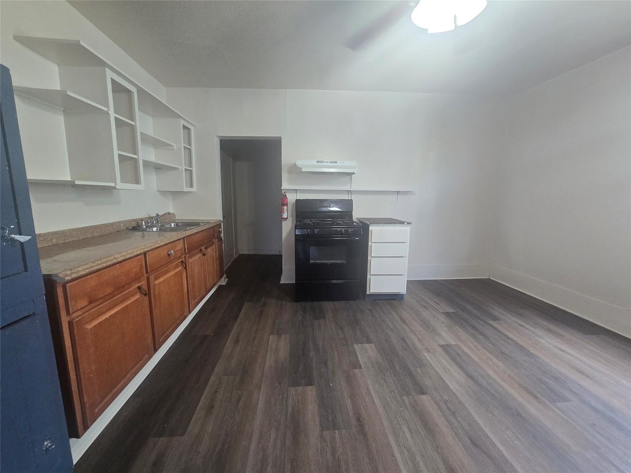 1910 Avenue N #1910-2 - Photo 6 of 10