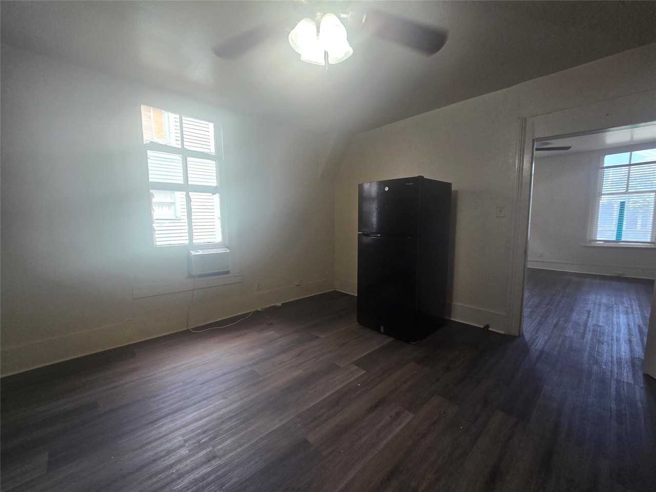 1910 Avenue N #1910-2 - Photo 7 of 10