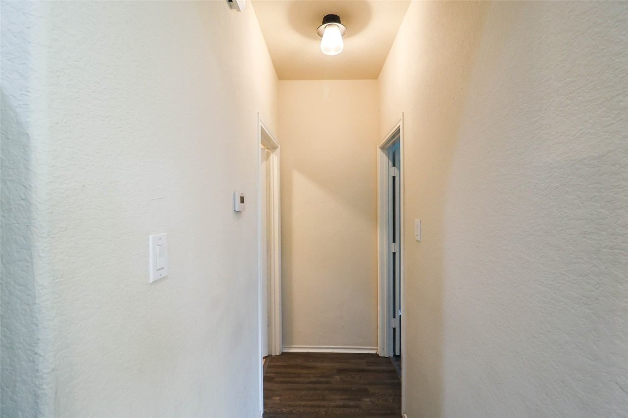 1727 Kilmory Ct #1727 - Photo 3 of 20