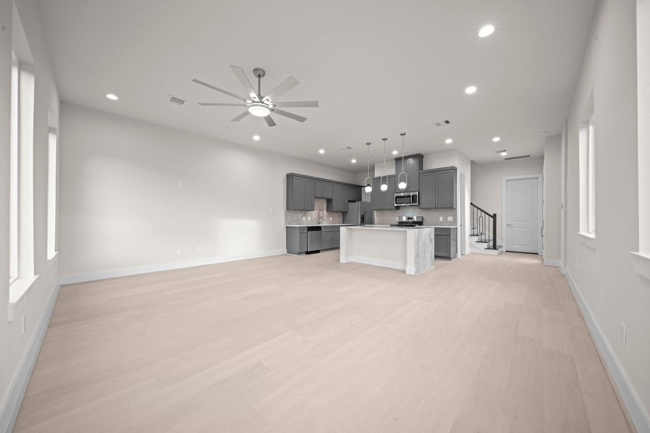 4525 Davenport St #4525 - Photo 7 of 29