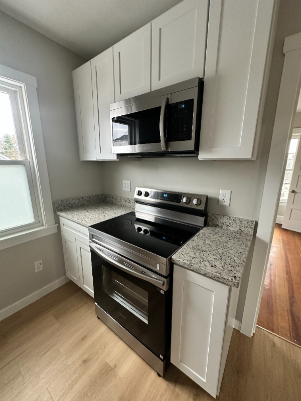 84 Exeter Ave #2 - Photo 4 of 17