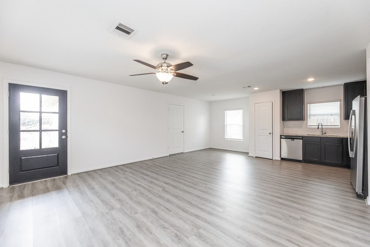 13010 Sorrento Bay Dr #13010 - Photo 2 of 25