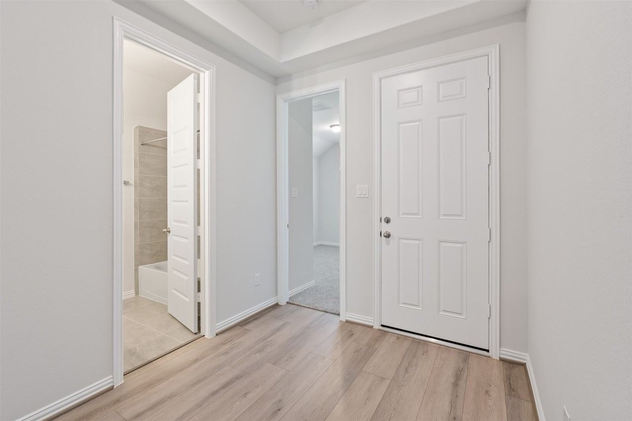 106 Violet Carson Ct #106 - Photo 6 of 34