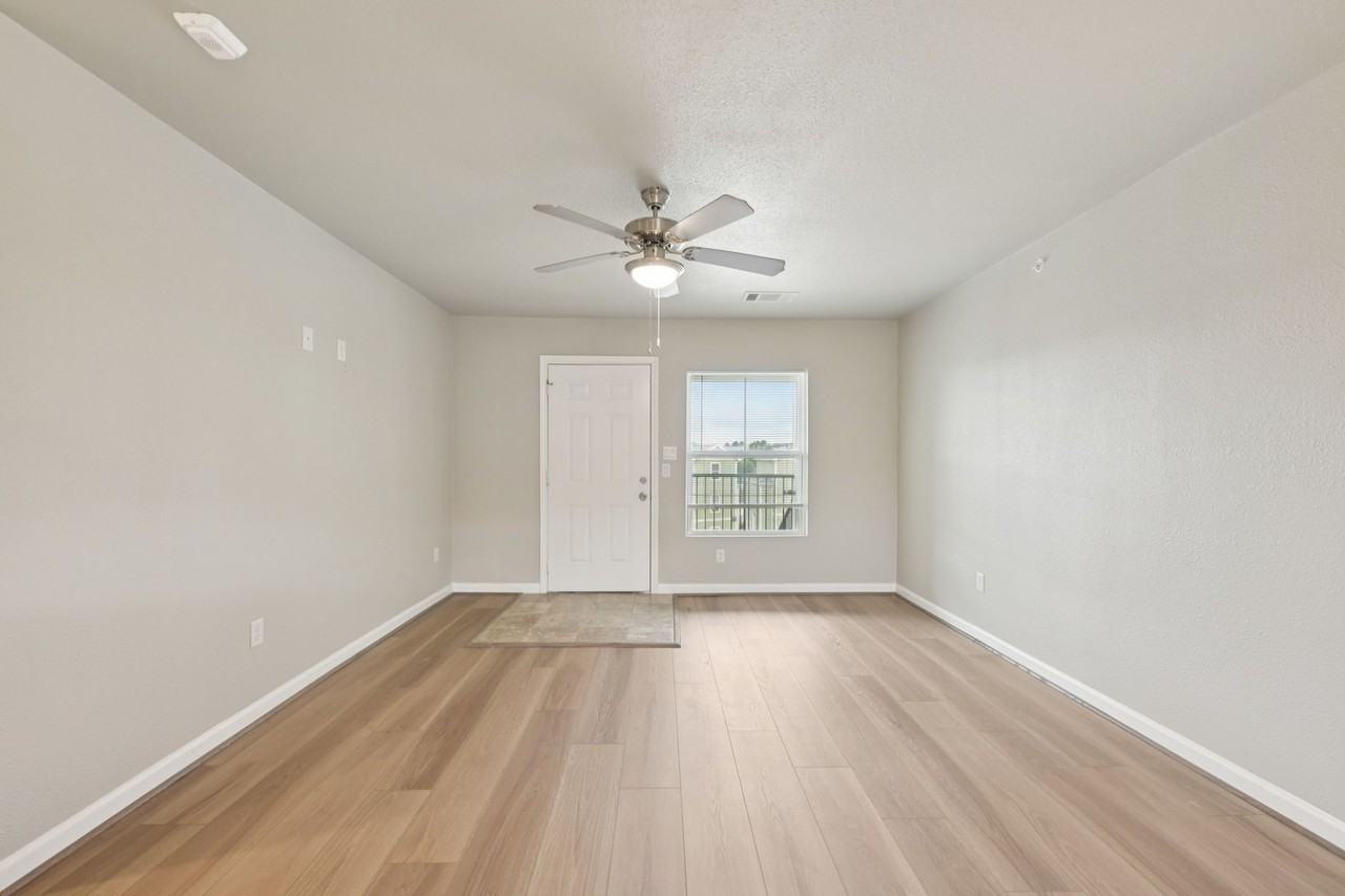 254 Plez Morgan Drive #254F - Photo 3 of 31