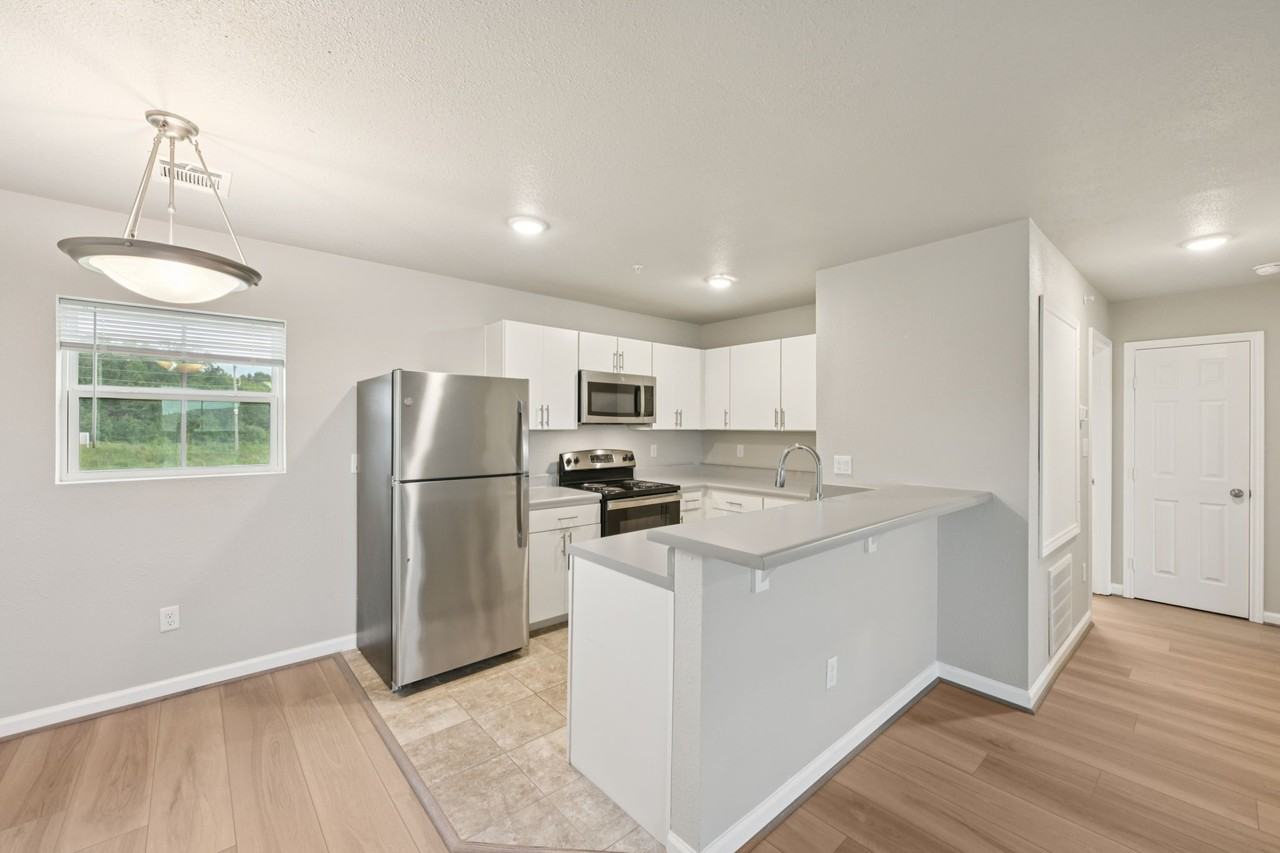 254 Plez Morgan Drive #254F - Photo 4 of 31