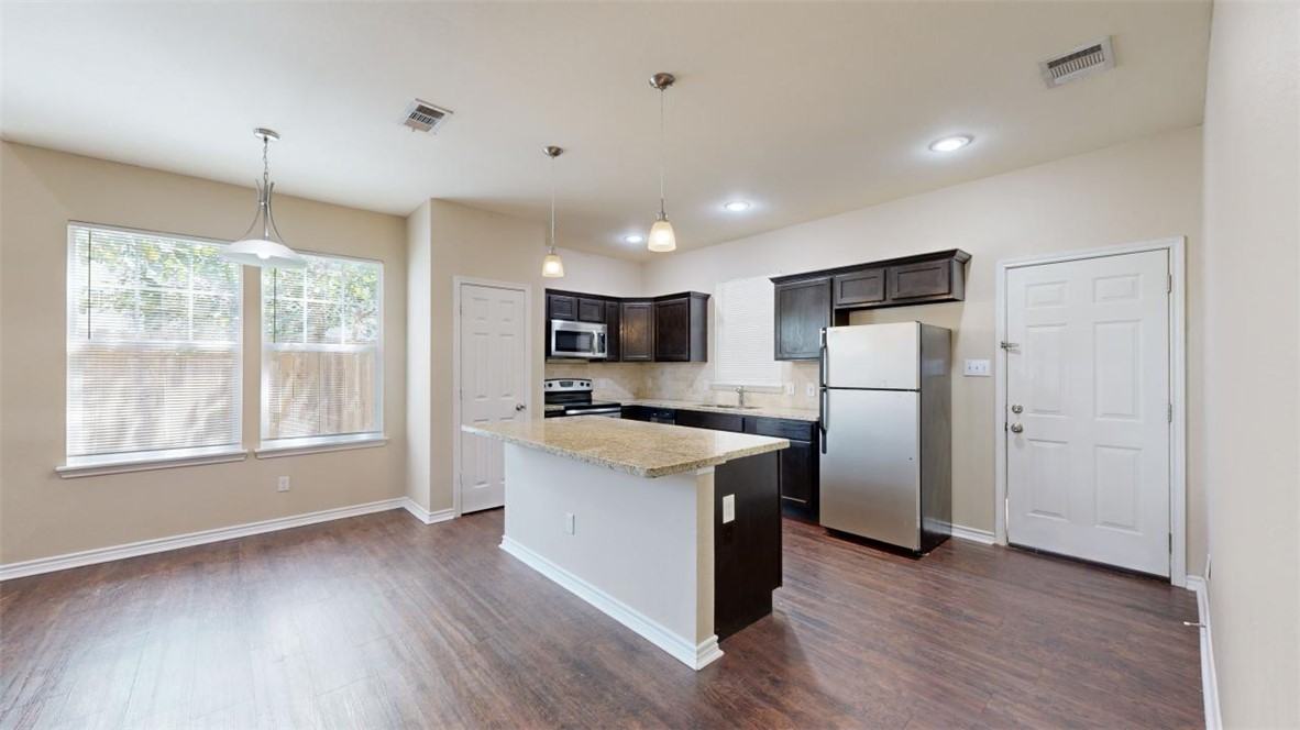 205 Sterling St Unit A #205 - Photo 5 of 40